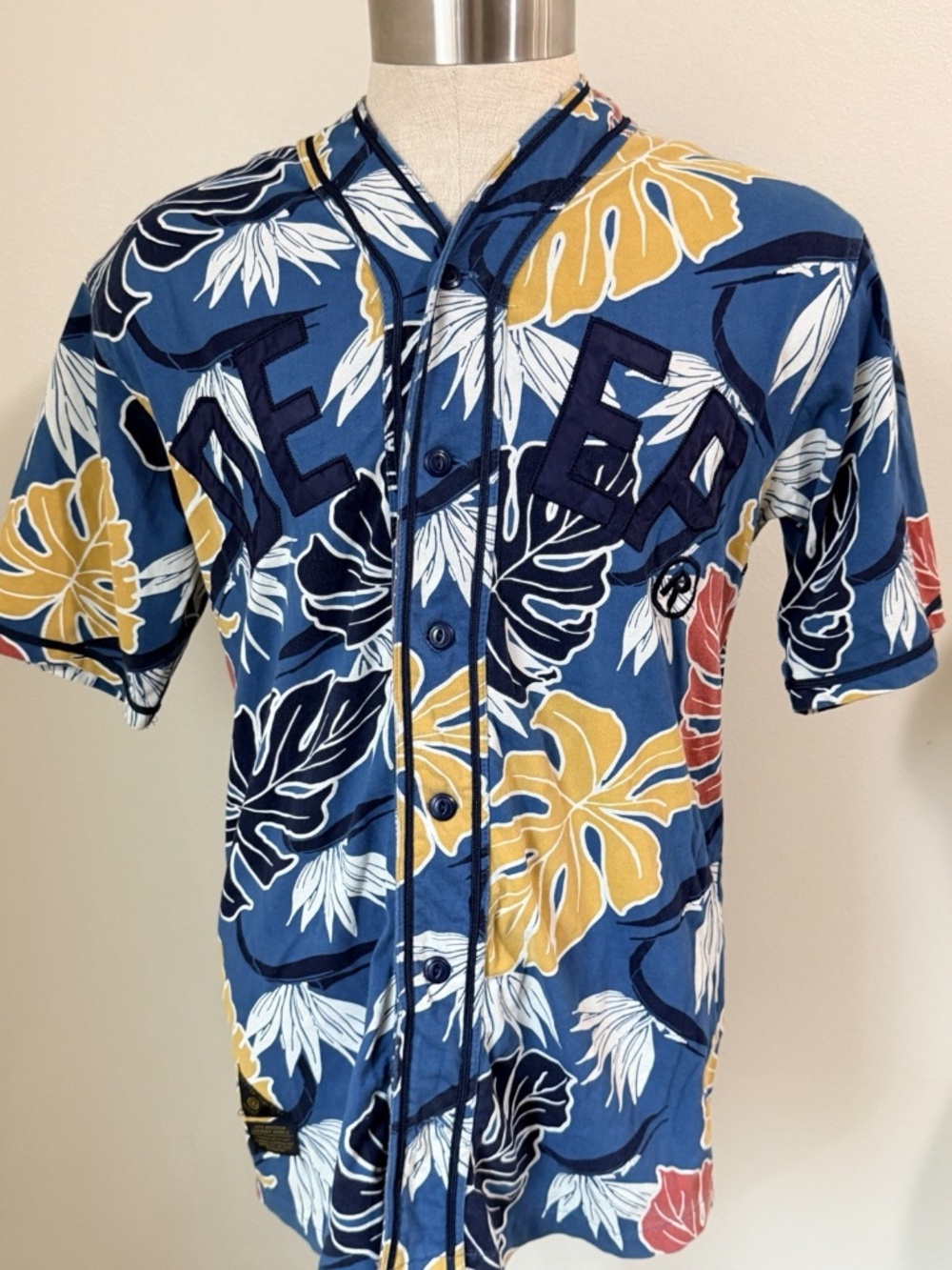 10 Deep Stealing Home Blue Floral Baseball Jersey Medium
